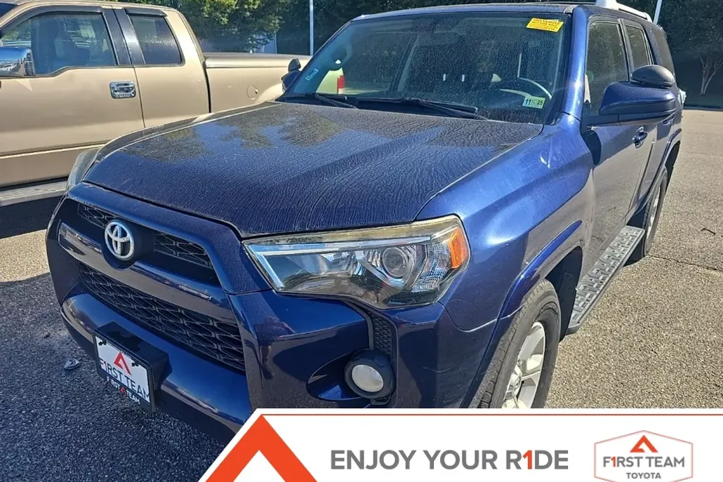 2016 Toyota 4Runner SR5 photo 1