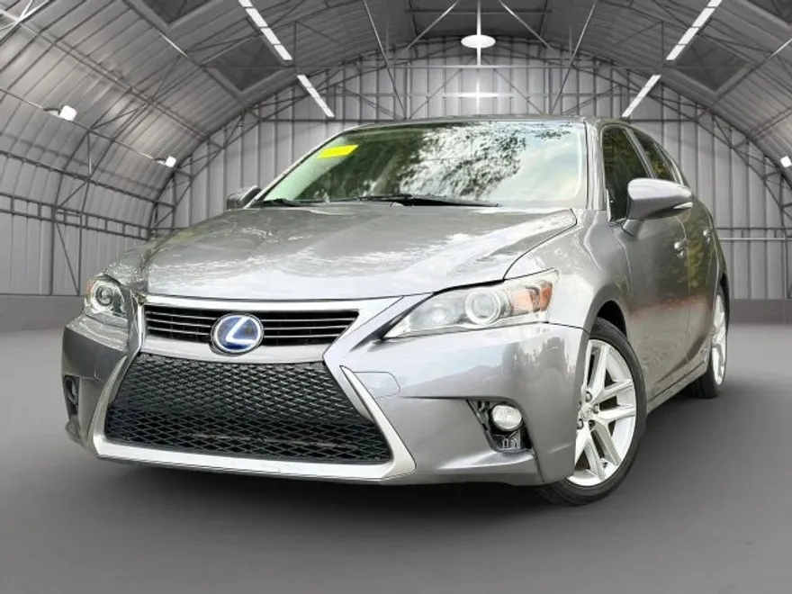 2015 Lexus CT 200h photo 1