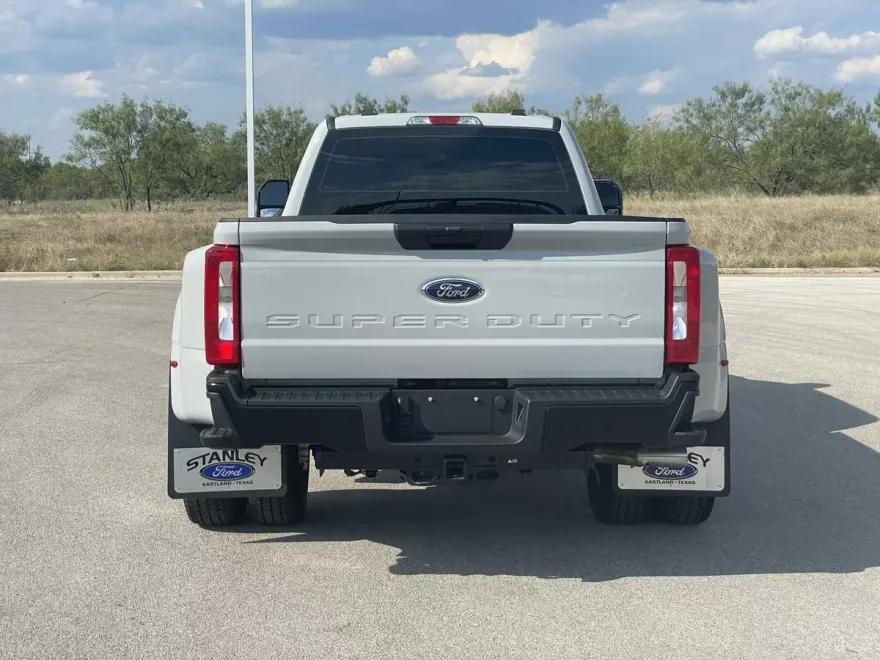 2026 Ford F-350 XL photo 1