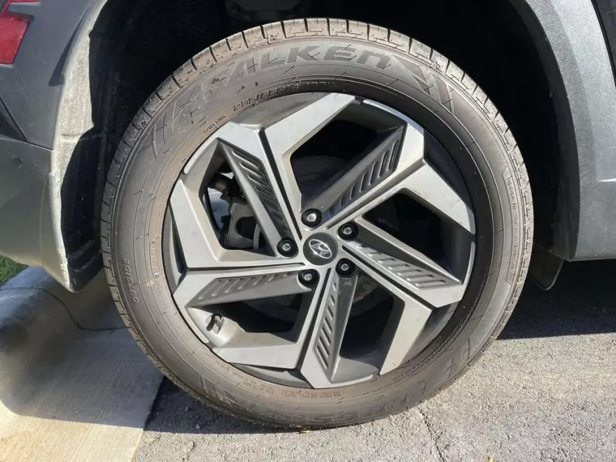 2023 Hyundai Tucson Limited photo 1