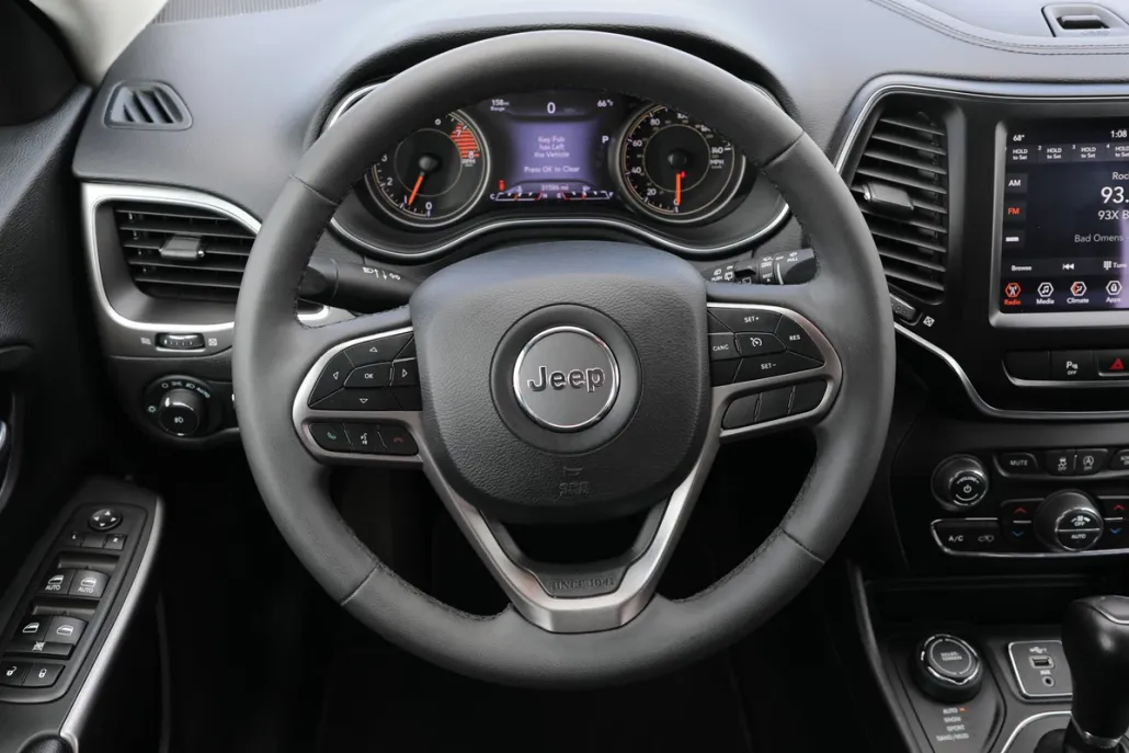 2021 Jeep Cherokee Latitude Lux photo 1