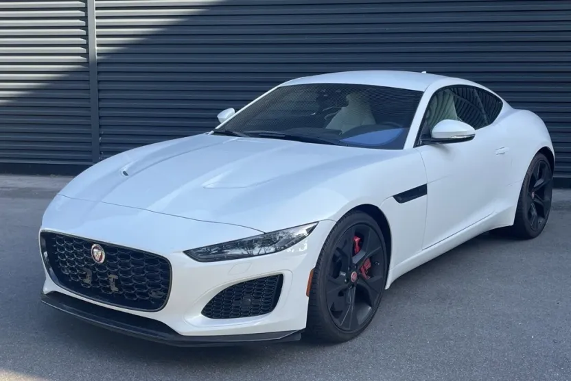 2023 Jaguar F-TYPE P450 photo 1