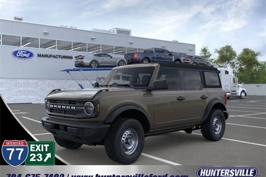 2025 Ford Bronco Base photo 1
