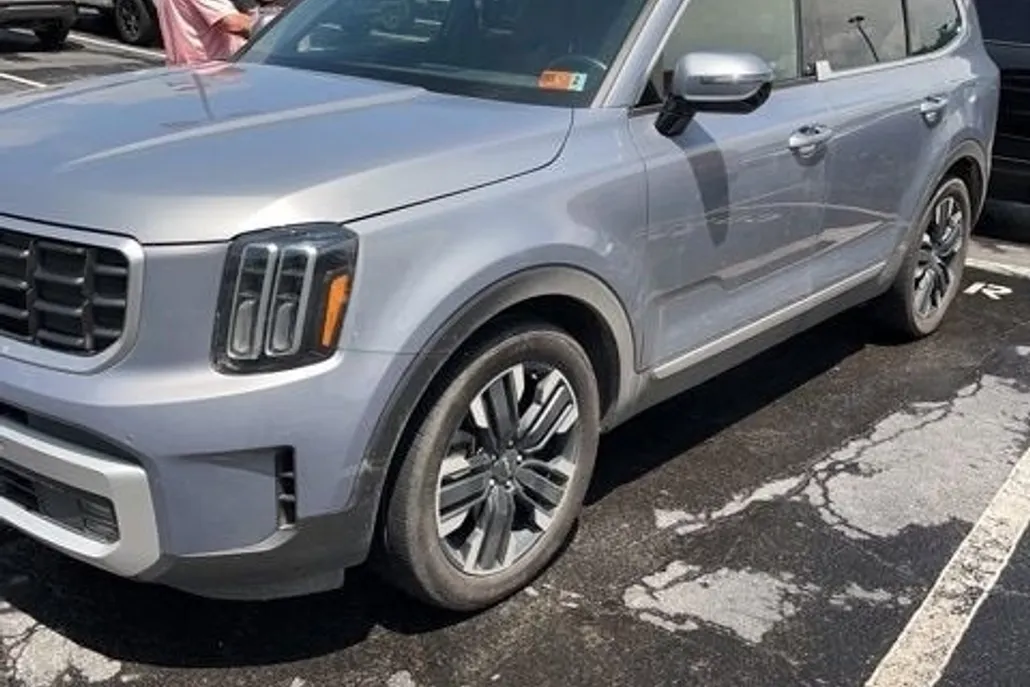 2024 Kia Telluride SX photo 1
