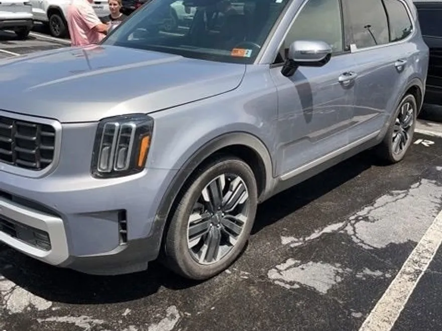 2024 Kia Telluride SX photo 1