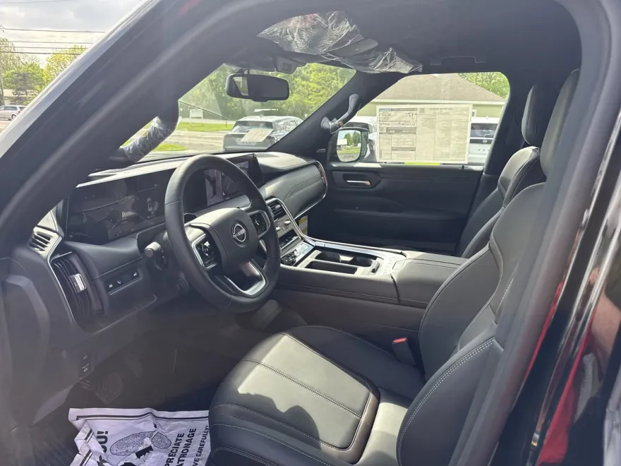2025 Nissan Armada SL photo 1