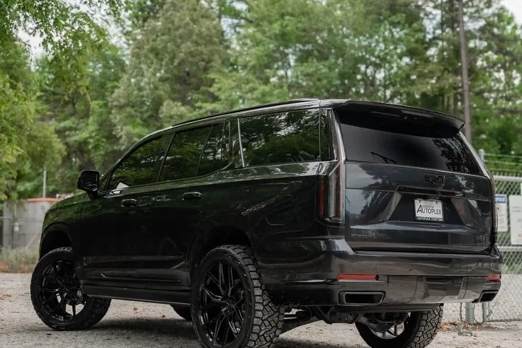 2025 Cadillac Escalade Premium Luxury photo 1