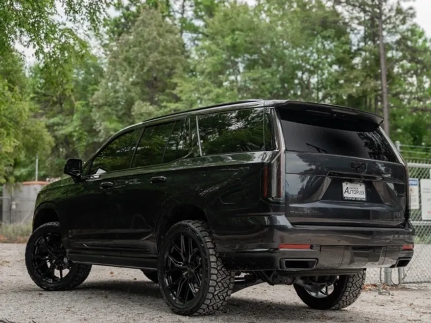 2025 Cadillac Escalade Premium Luxury photo 1
