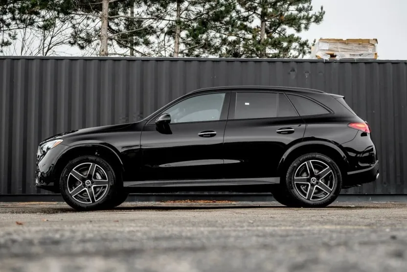 2026 Mercedes Benz GLC 300 4MATIC photo 1