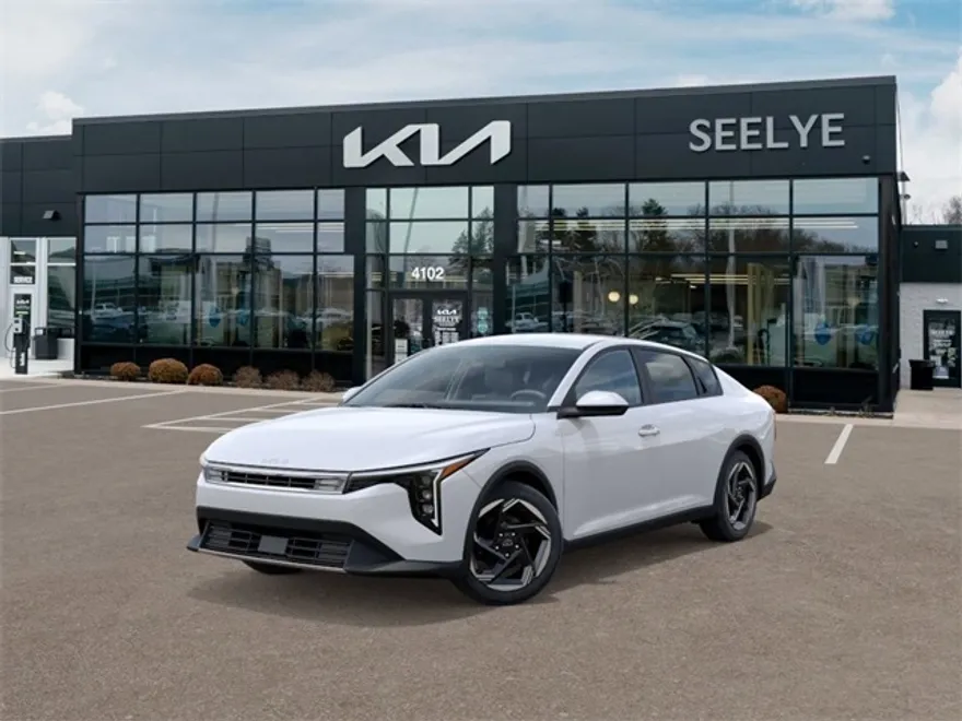 2025 Kia K4 EX photo 1