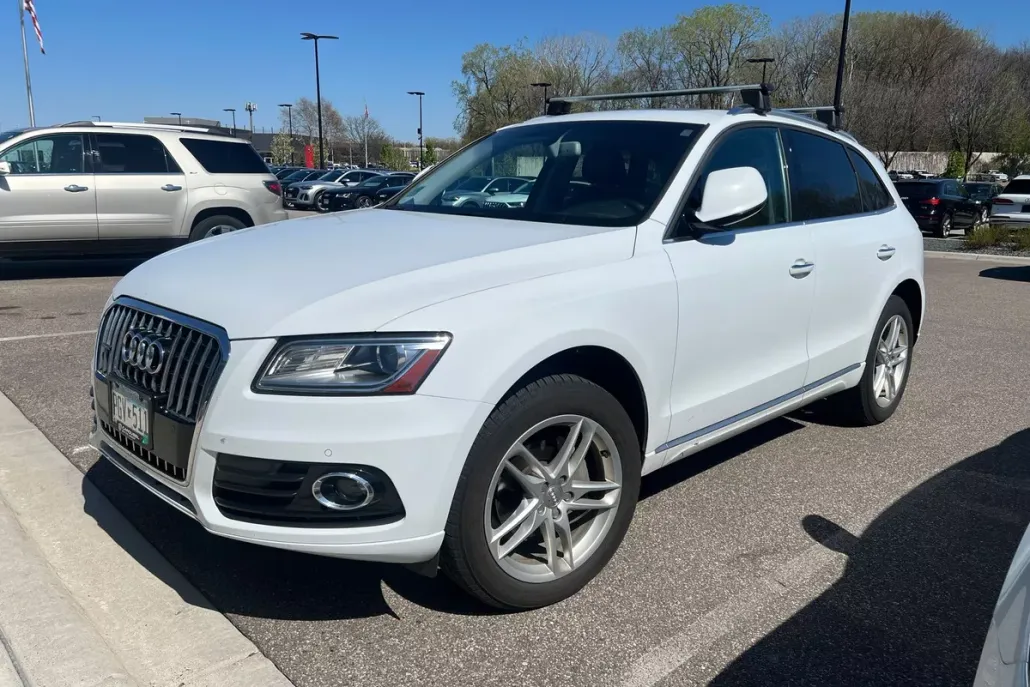 2017 Audi Q5 2.0T Premium Plus photo 1