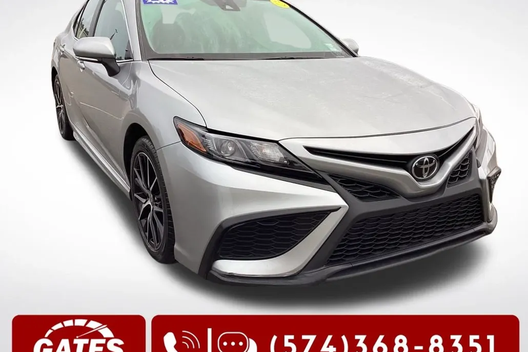 2024 Toyota Camry SE photo 1