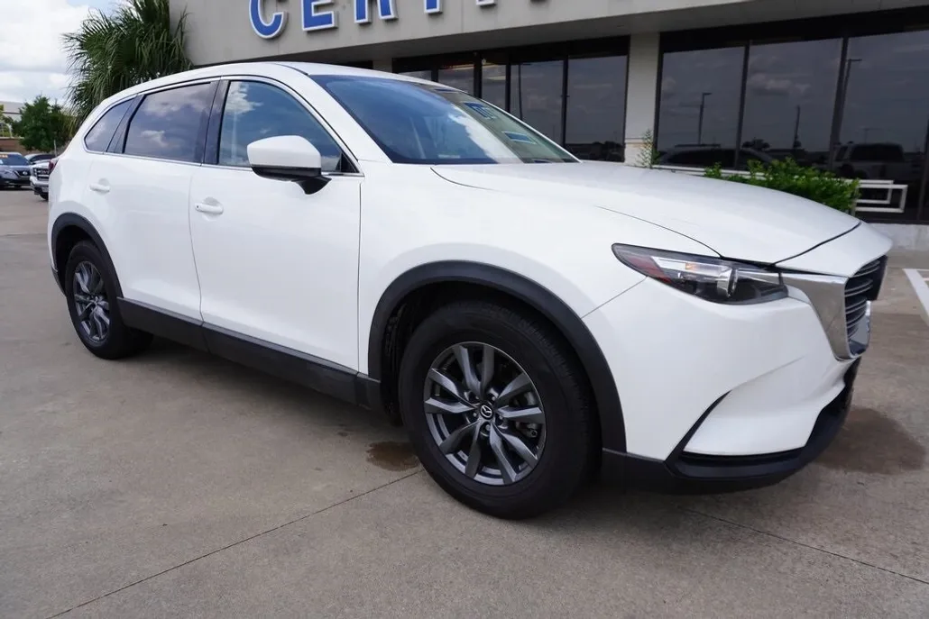 2022 Mazda CX-9 Touring photo 1