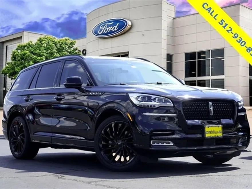 2023 Lincoln Aviator Black Label photo 1