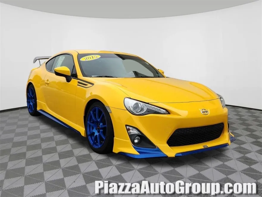 2015 Scion FR-S photo 1