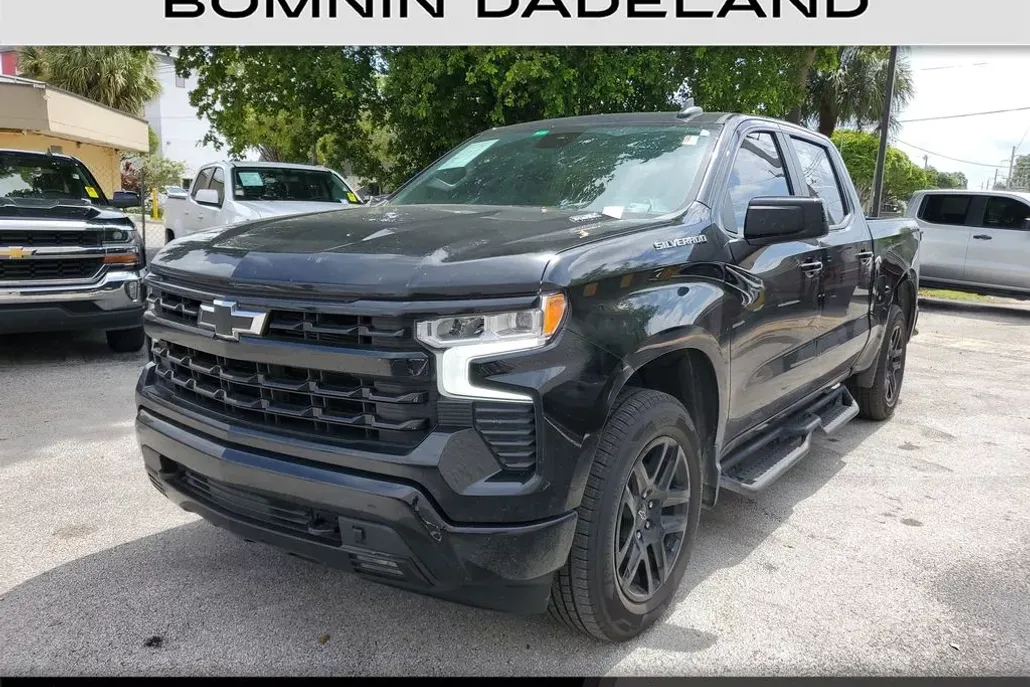 2023 Chevrolet Silverado 1500 RST photo 1