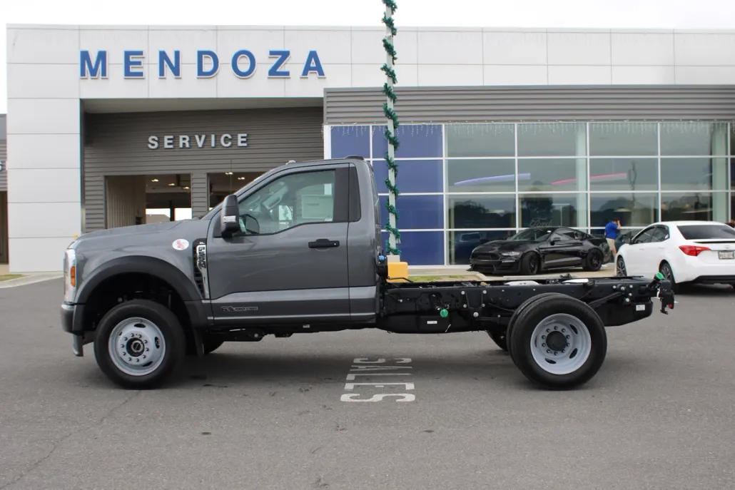 2024 Ford F-550 XL photo 1