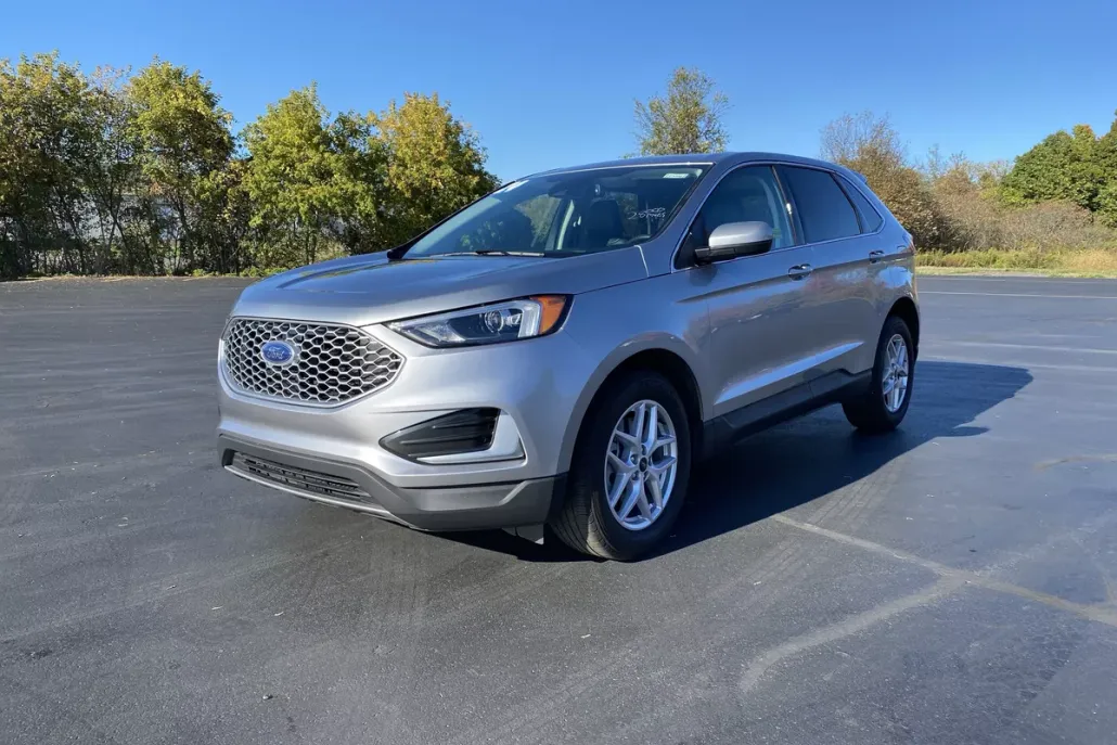 2024 Ford Edge SEL photo 1