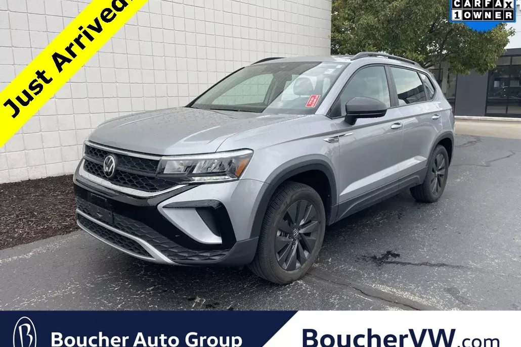 2022 Volkswagen Taos S photo 1
