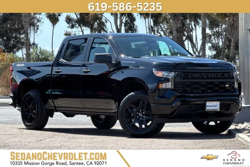 2025 Chevrolet Silverado 1500 Custom photo 1