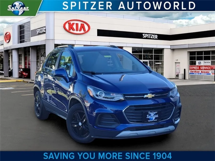 2017 Chevrolet Trax LT photo 1