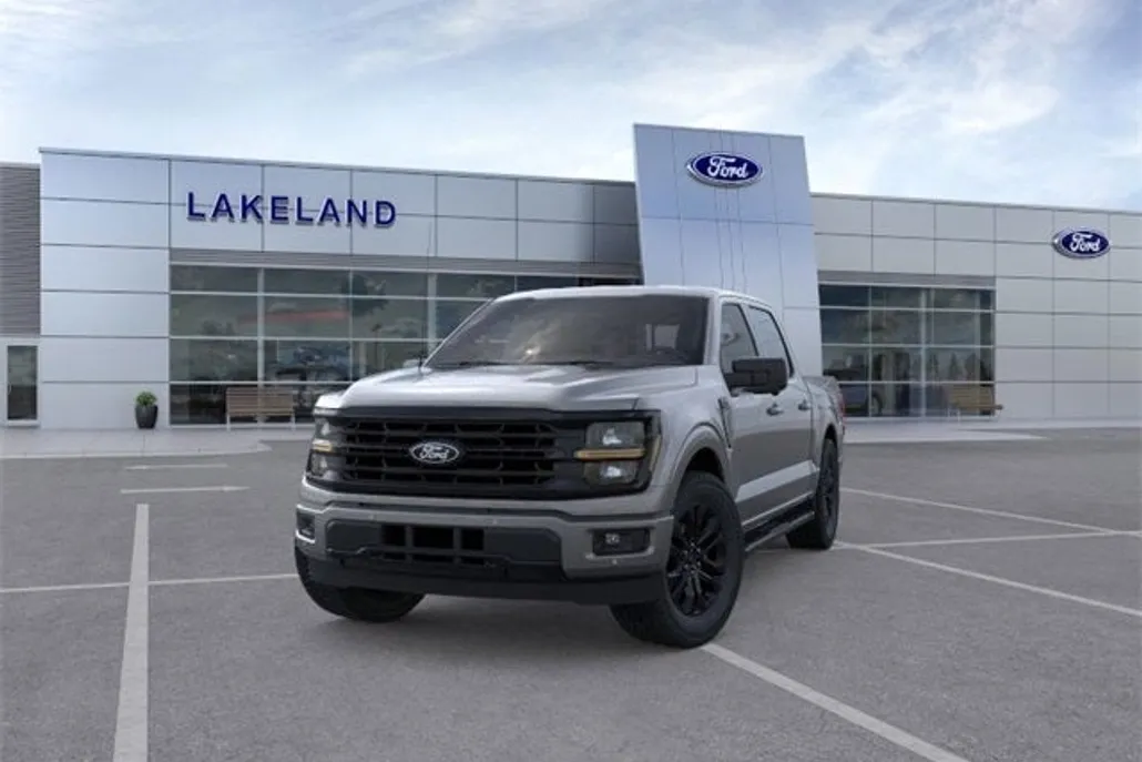 2025 Ford F-150 XLT photo 1
