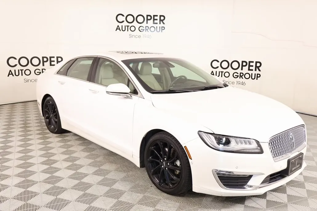 2020 Lincoln MKZ Reserve photo 1