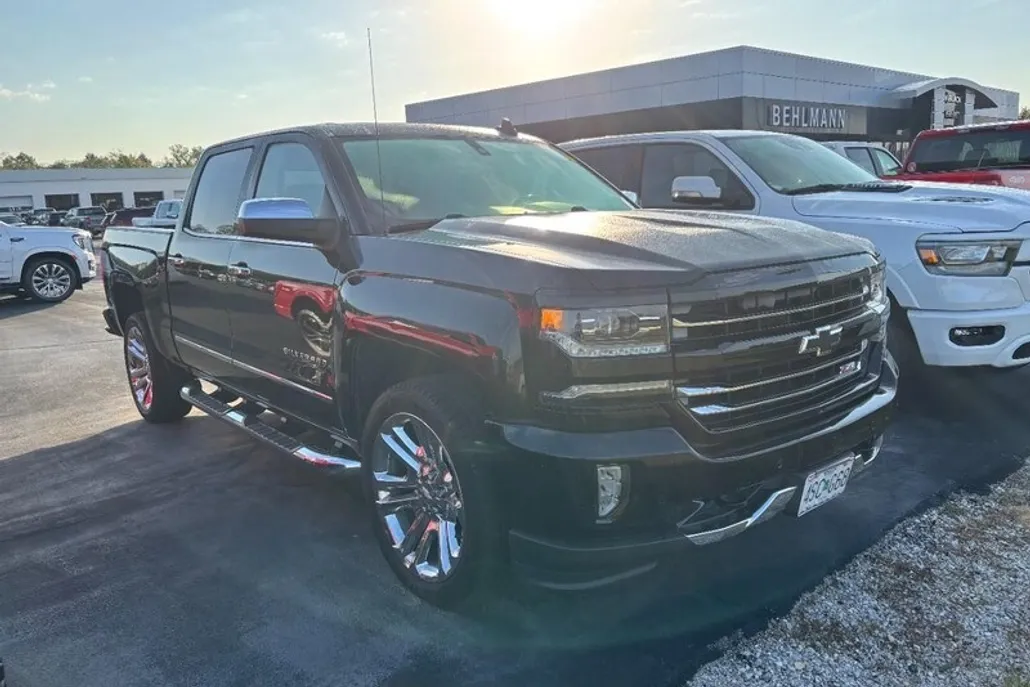 2017 Chevrolet Silverado 1500 LTZ photo 1