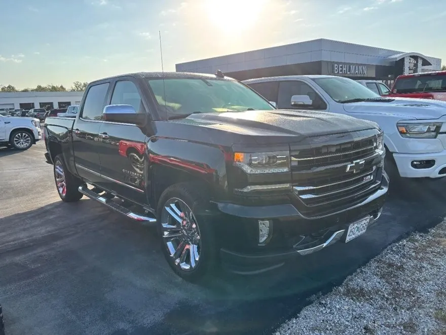 2017 Chevrolet Silverado 1500 LTZ photo 1