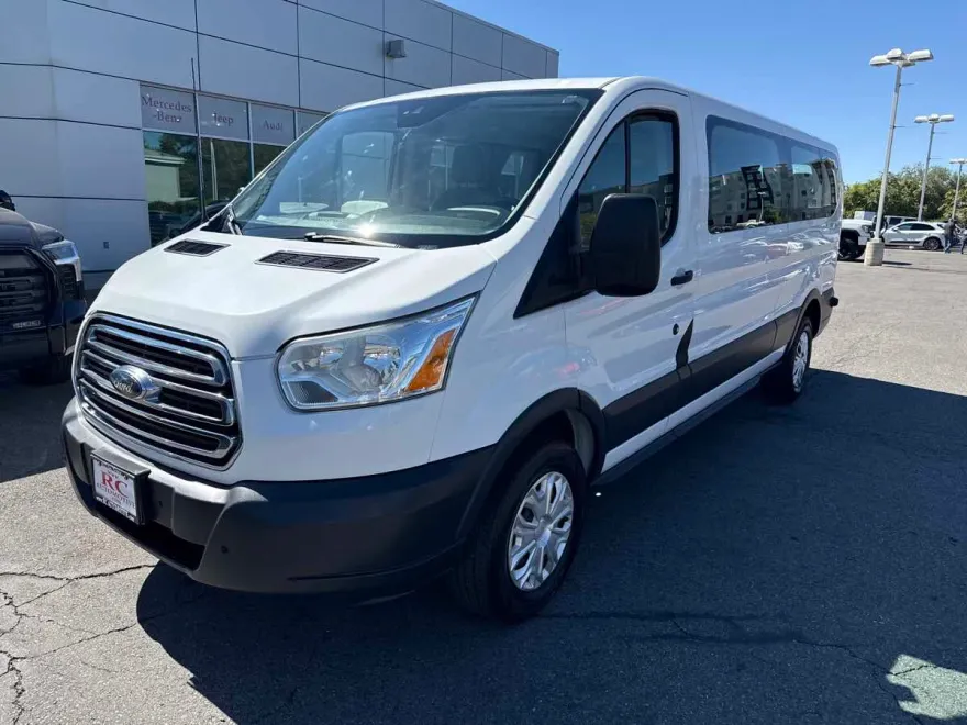 2015 Ford Transit XLT photo 1