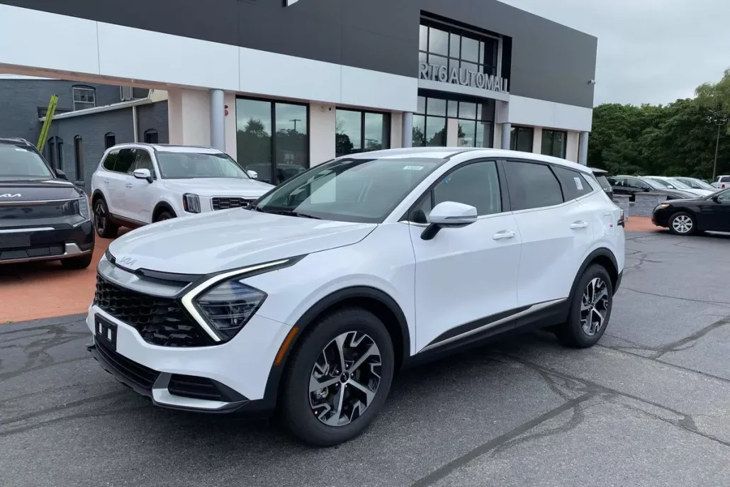 2025 Kia Sportage EX photo 1