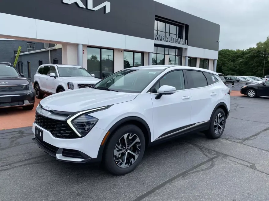 2025 Kia Sportage EX photo 1