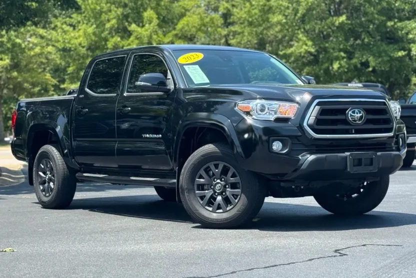 2023 Toyota Tacoma SR5 V6 photo 1
