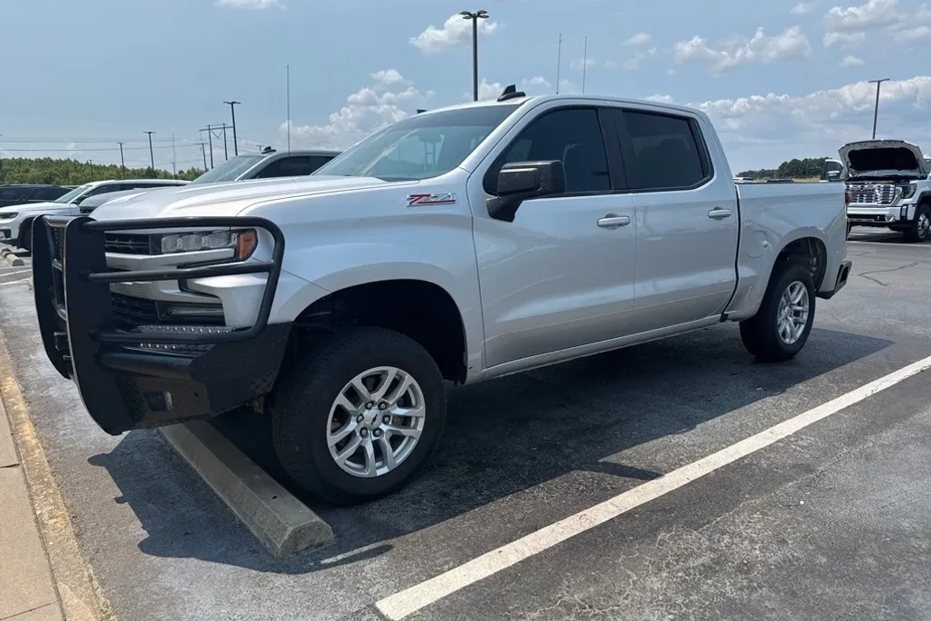 2021 Chevrolet Silverado 1500 RST photo 1