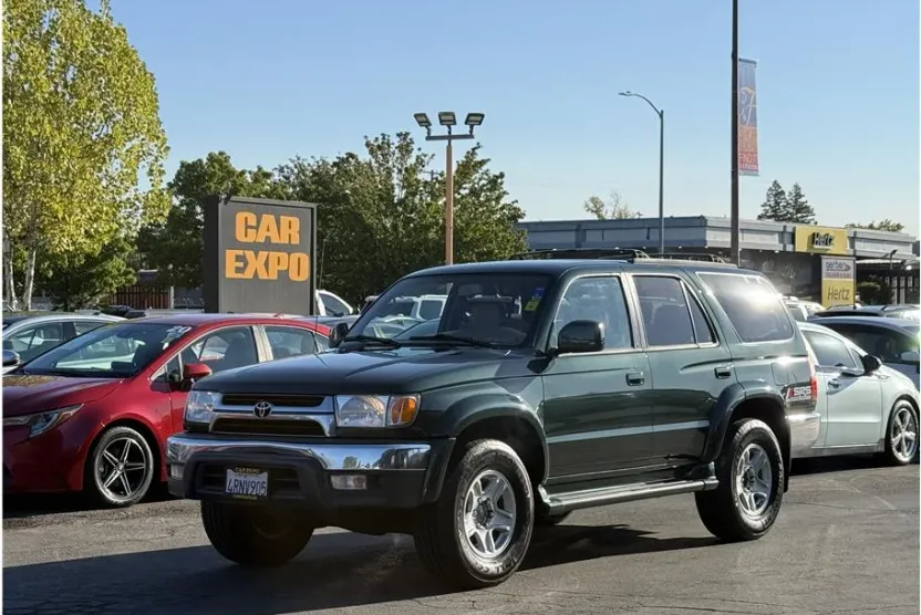 2001 Toyota 4Runner SR5 Sport photo 1