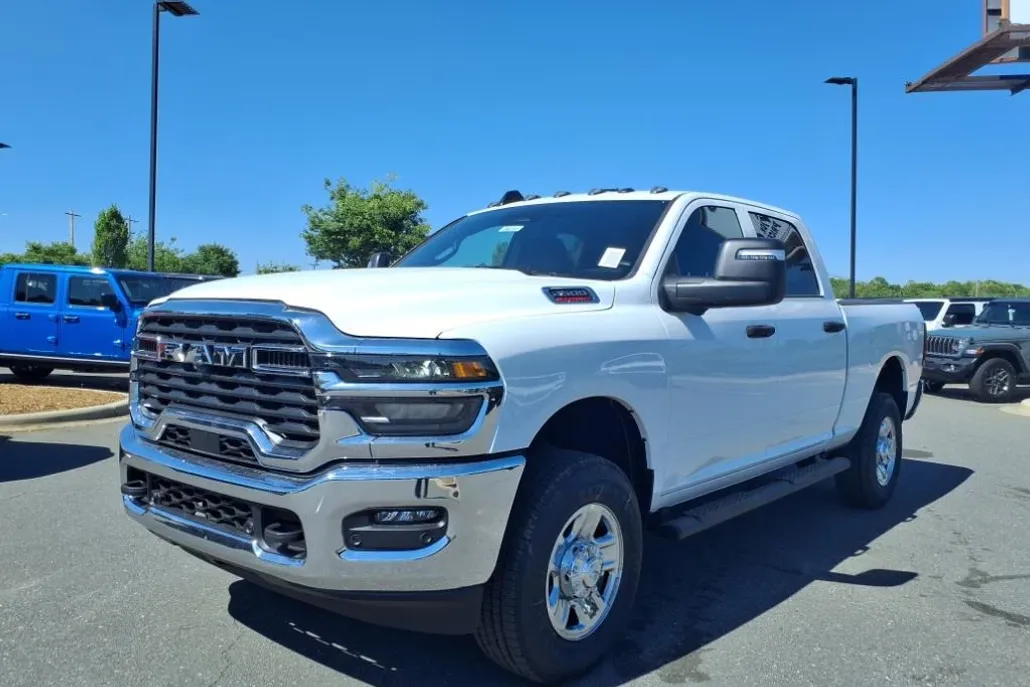 2025 Ram 2500 Tradesman photo 1