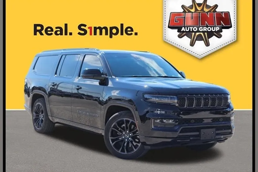 2024 Jeep Grand Wagoneer L II photo 1