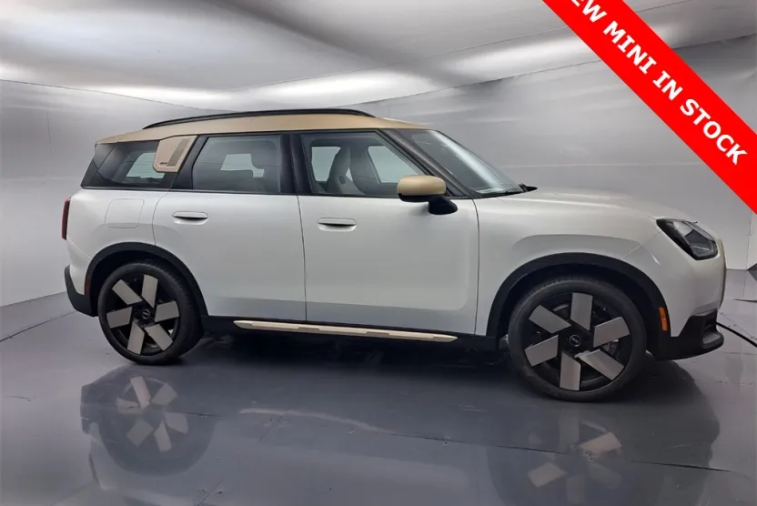 2025 Mini Countryman ALL4 Signature photo 1