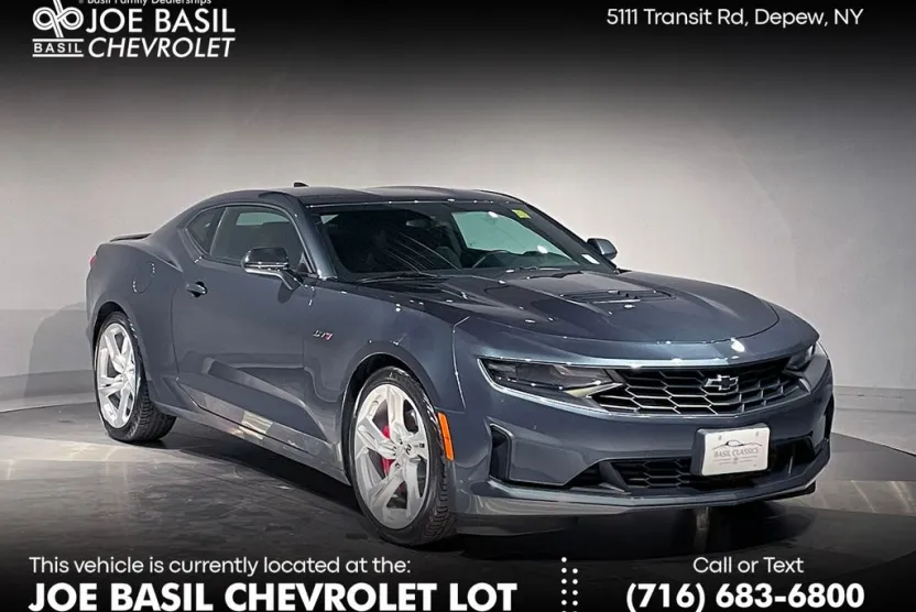 2023 Chevrolet Camaro LT1 photo 1