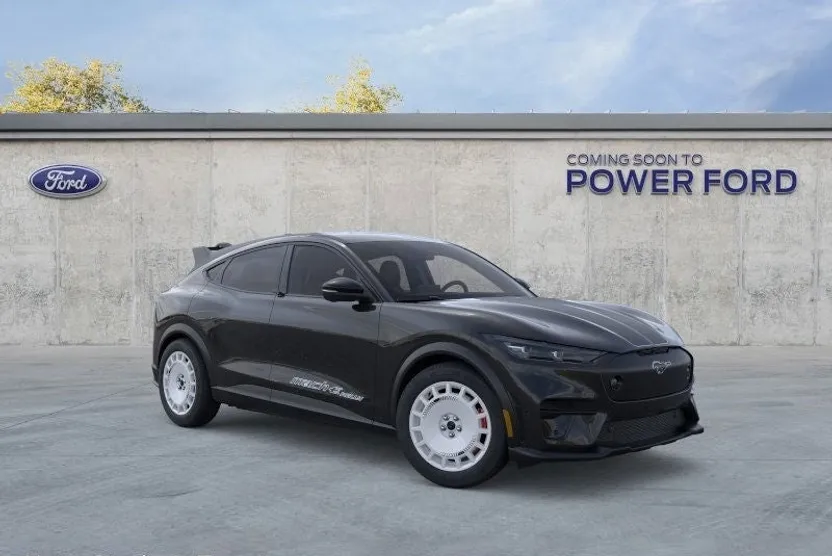 2025 Ford Mustang Mach-E GT photo 1