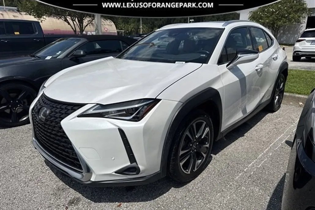 2020 Lexus UX 250h Premium photo 1