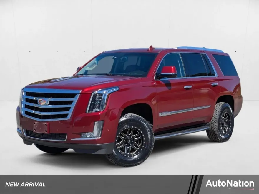 2017 Cadillac Escalade Luxury photo 1