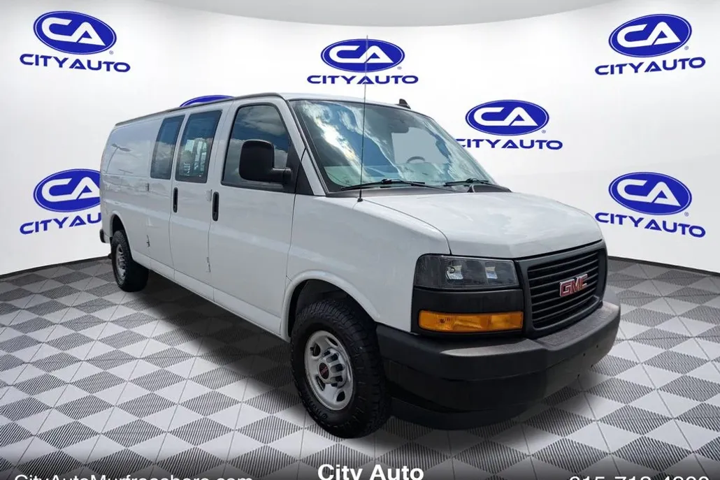 2022 Gmc Savana 2500 photo 1