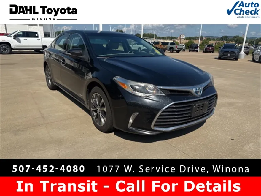 2016 Toyota Avalon Hybrid Limited photo 1