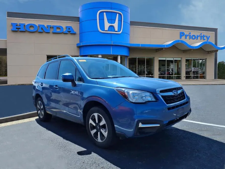 2017 Subaru Forester Premium photo 1
