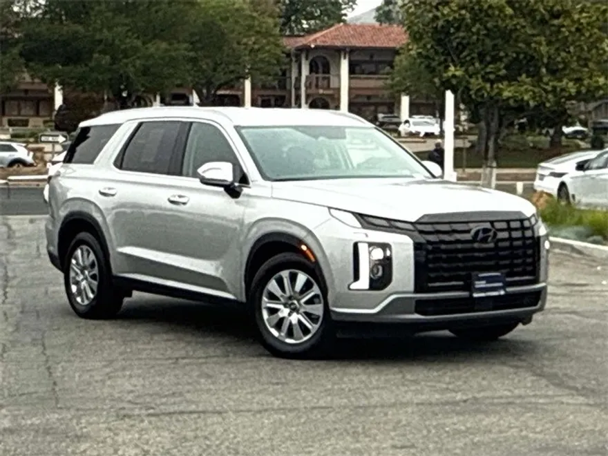 2024 Hyundai Palisade SEL photo 1