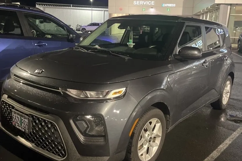 2021 Kia Soul S photo 1