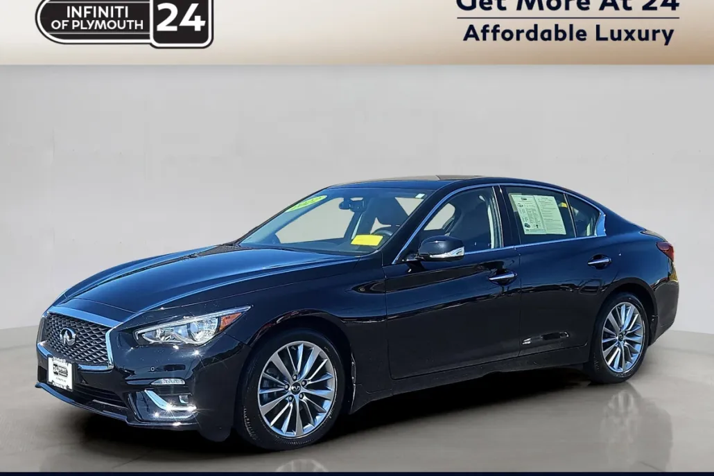 2022 Infiniti Q50 LUXE AWD photo 1