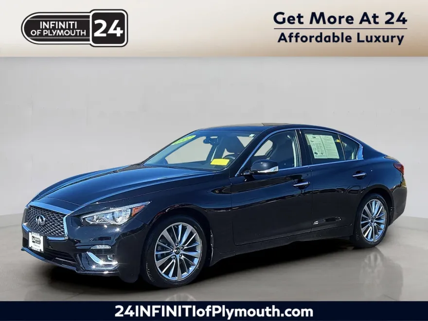 2022 Infiniti Q50 LUXE AWD photo 1