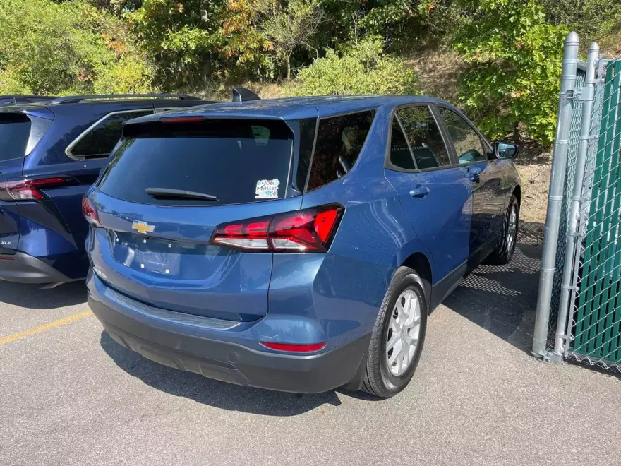 2024 Chevrolet Equinox LS photo 1